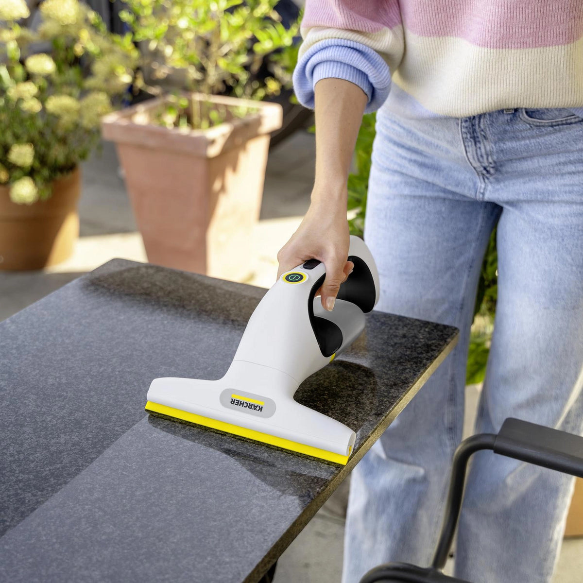 Karcher WV1 Compact Window Vac – White - 16336350