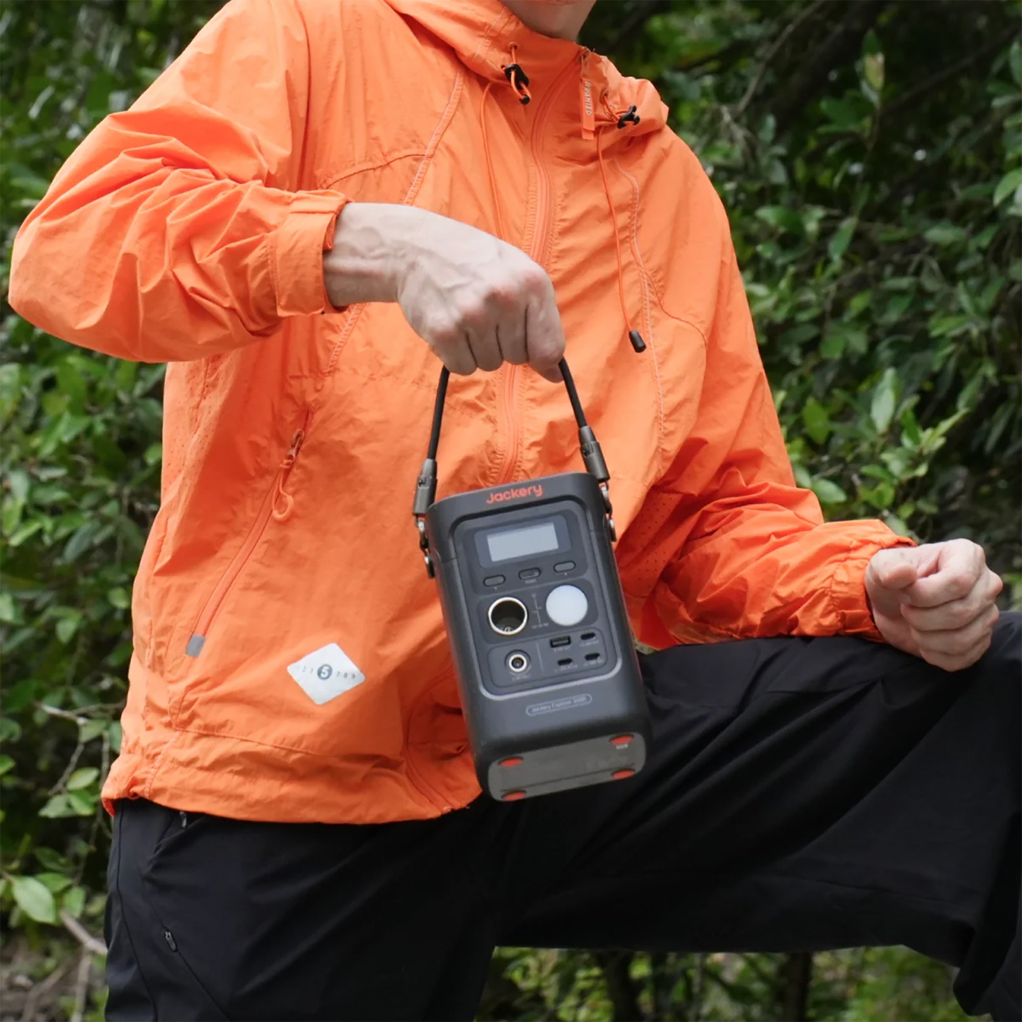 Jackery Explorer 300D Portable Power Station & SolarSaga 40W Mini Solar Panel (21-0009-000212)