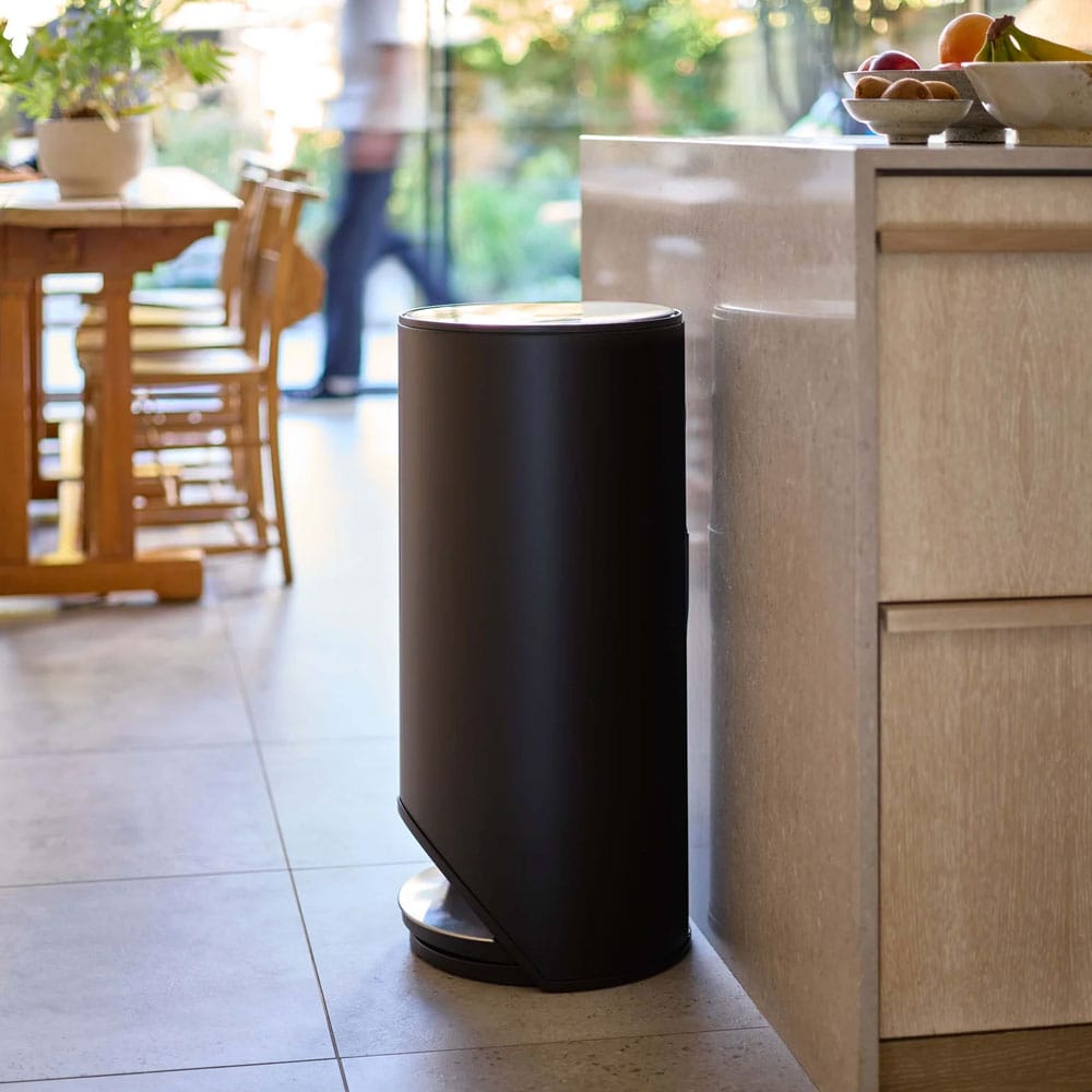 Joseph Joseph Arc 30L Easy-push Pedal Bin in Matte Black image 1