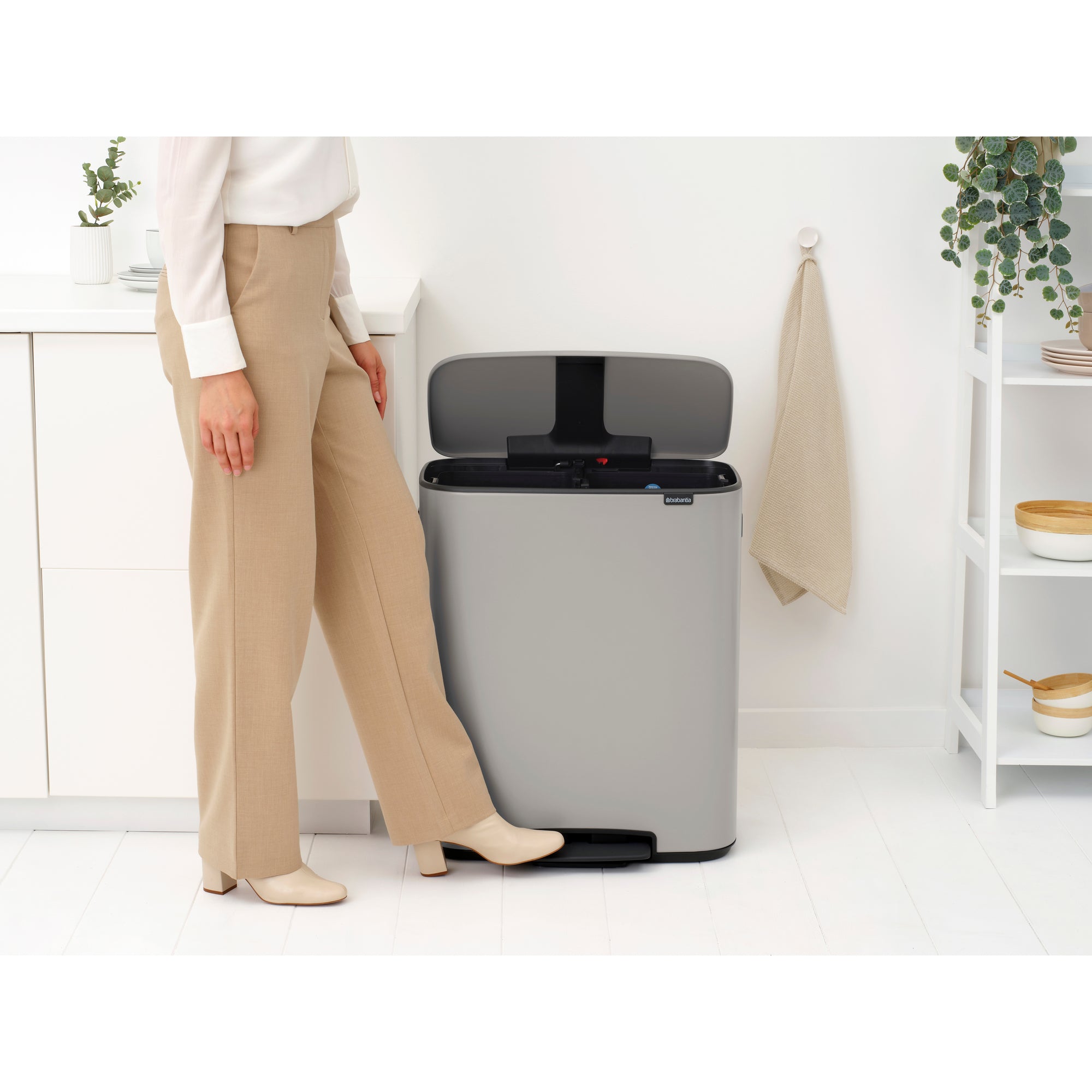 Brabantia Bo 2 x 30L Dual Compartment Pedal Bin - Soft Grey (255069)