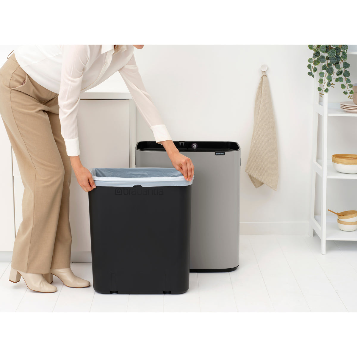 Brabantia Bo Touch Single Compartment 60 Litre Bin in Soft Grey (255106)