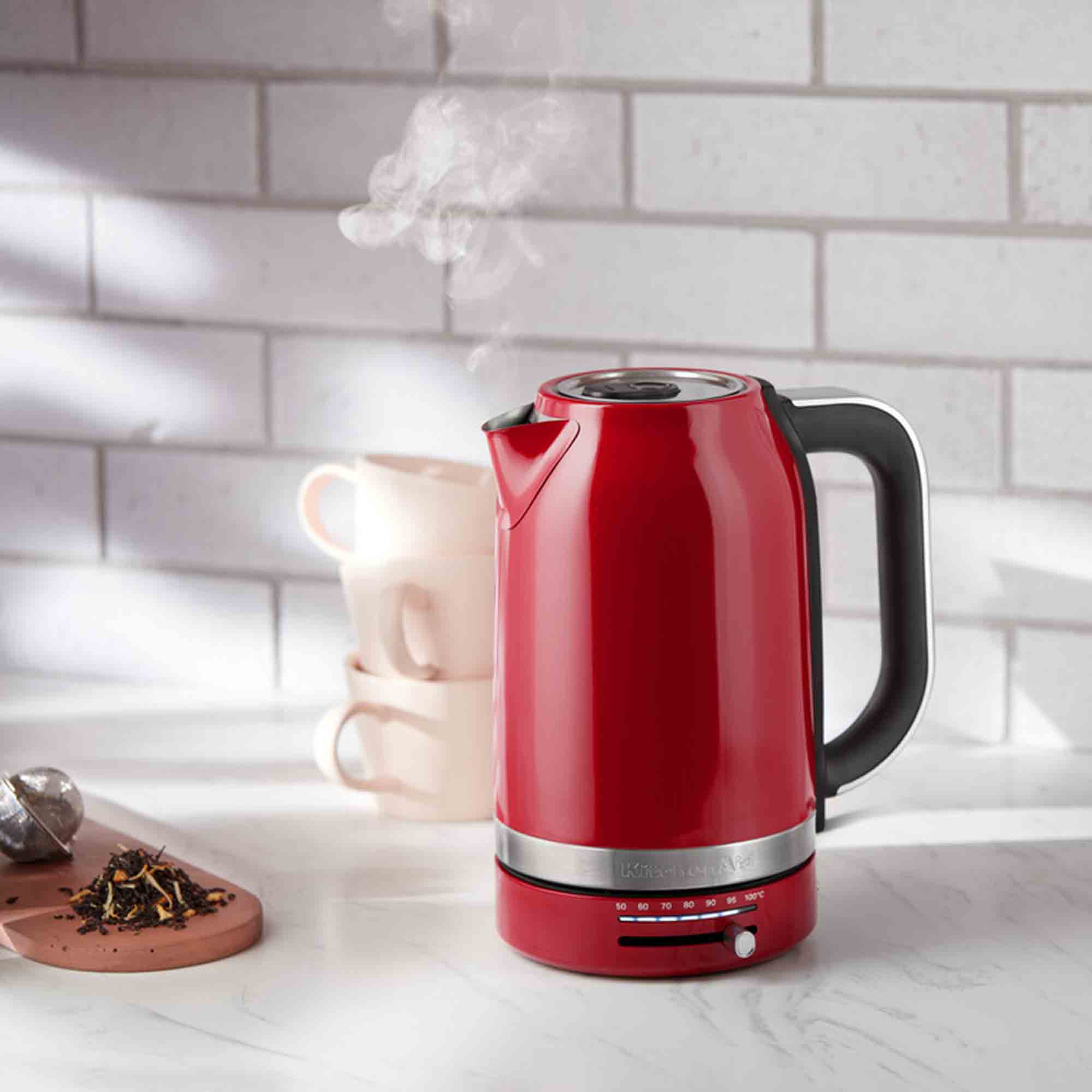 KitchenAid 1.7L Variable Temperature Kettle in Empire Red 5KEK1701BER image 3