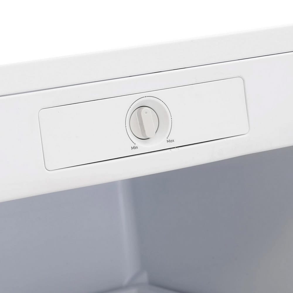 Sensis RFTLF01Z54EW 55cm Low Frost Tall Freezer - White image 5