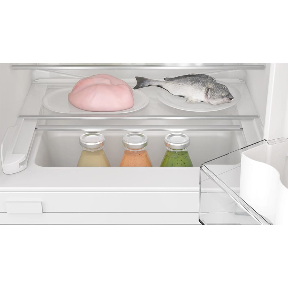 Bosch KUR21VFE0G Integrated Undercounter Larder Fridge, 134 Litres, White image 8