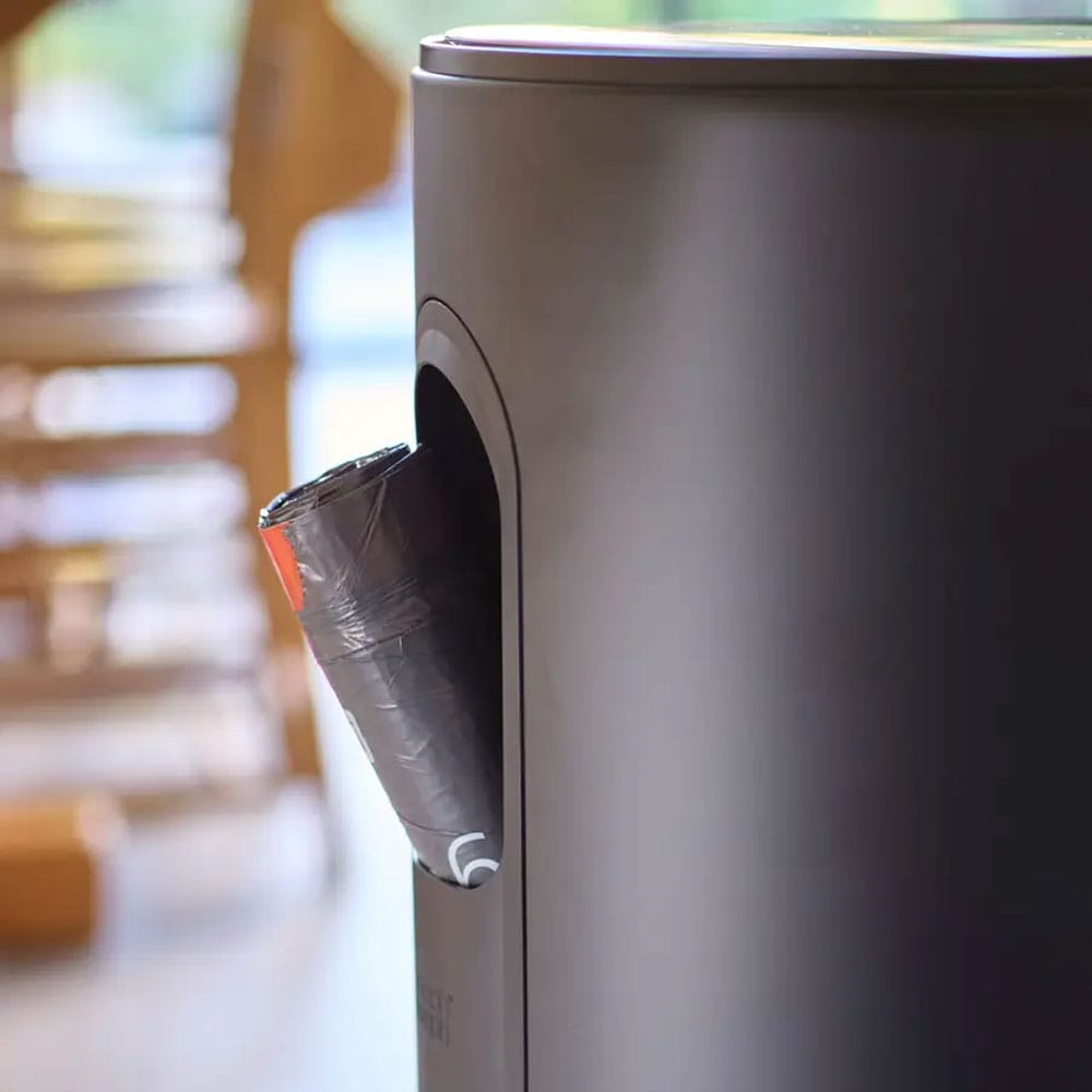 Joseph Joseph Arc 30L Easy-push Pedal Bin in Matte Black image 8