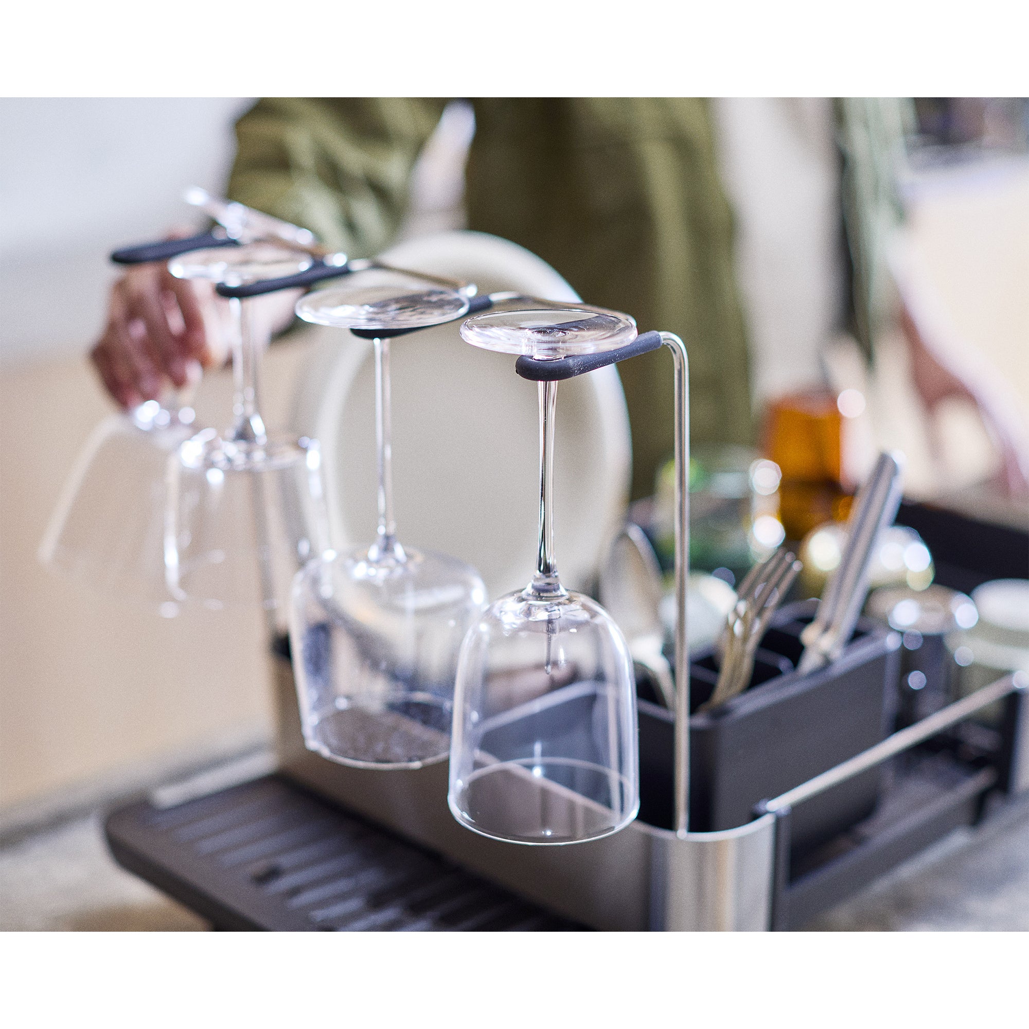 Joseph Joseph Extend™ Steel Plus Expandable Dish Drainer with Wine Glass Rack - Black (6500040)