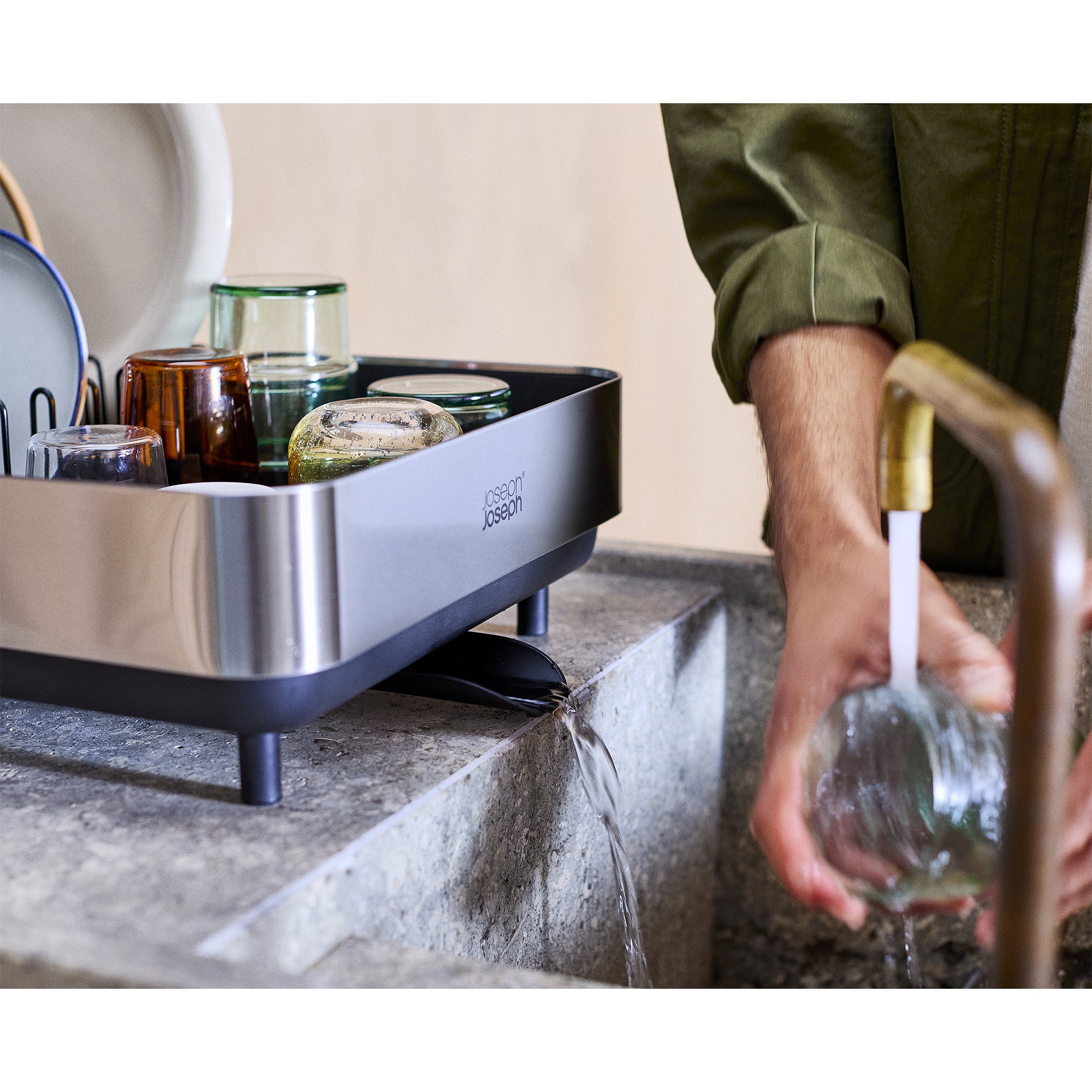 Joseph Joseph Extend™ Steel Plus Expandable Dish Drainer with Wine Glass Rack - Black (6500040)