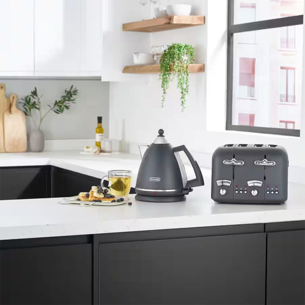 Delonghi Argento Silva Kettle in Grey KBX3016GY image 2