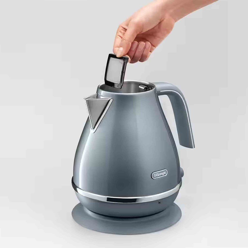 Delonghi Icona Metallics Kettle in Blue - KBOT3001AZ image 3