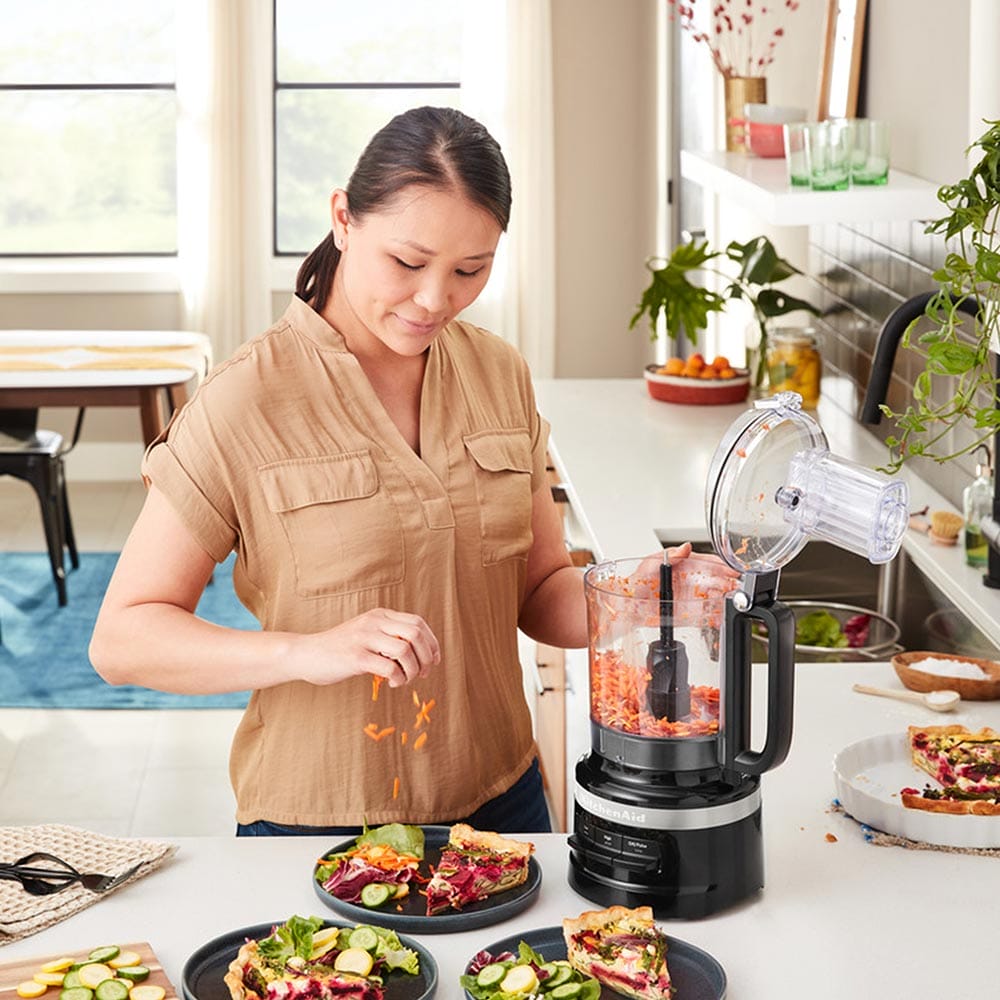 KitchenAid 5KFP0921BOB 2.1L Food Processor in Onyx Black image 4