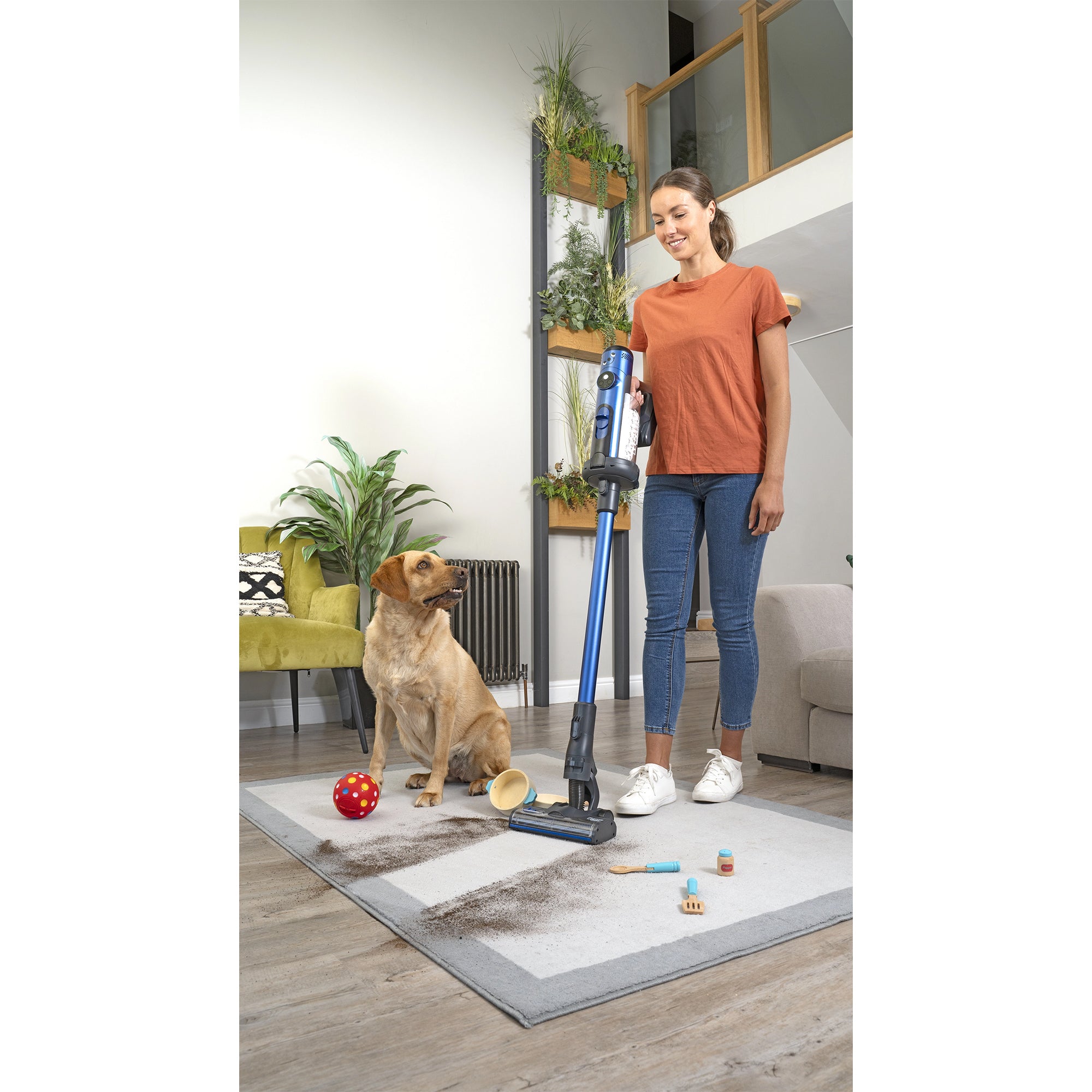 Numatic Henry Quick Pet Cordless Vacuum Cleaner in Blue - 916634