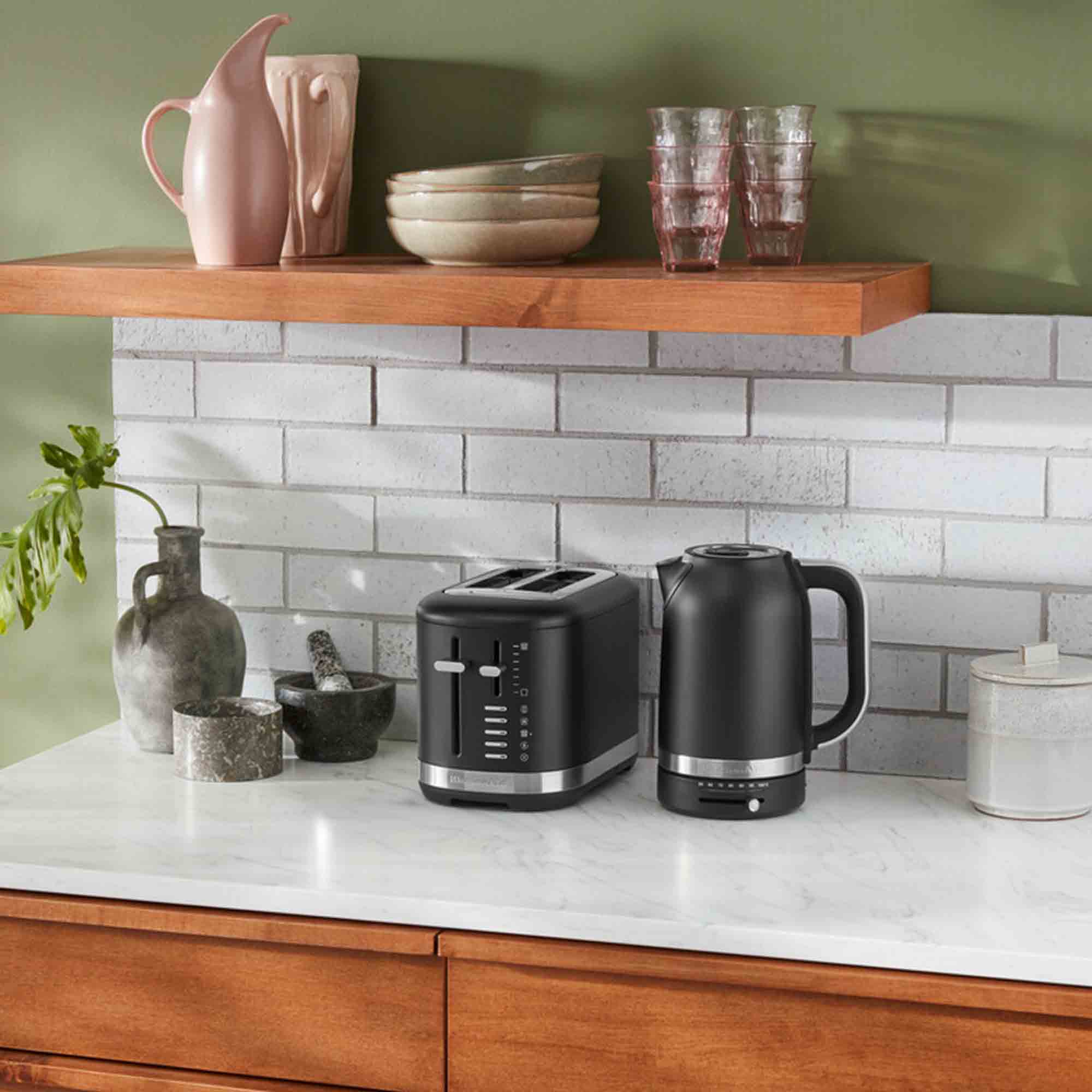 KitchenAid 1.7L Variable Temperature Kettle in Matte Black 5KEK1701BBM image 5