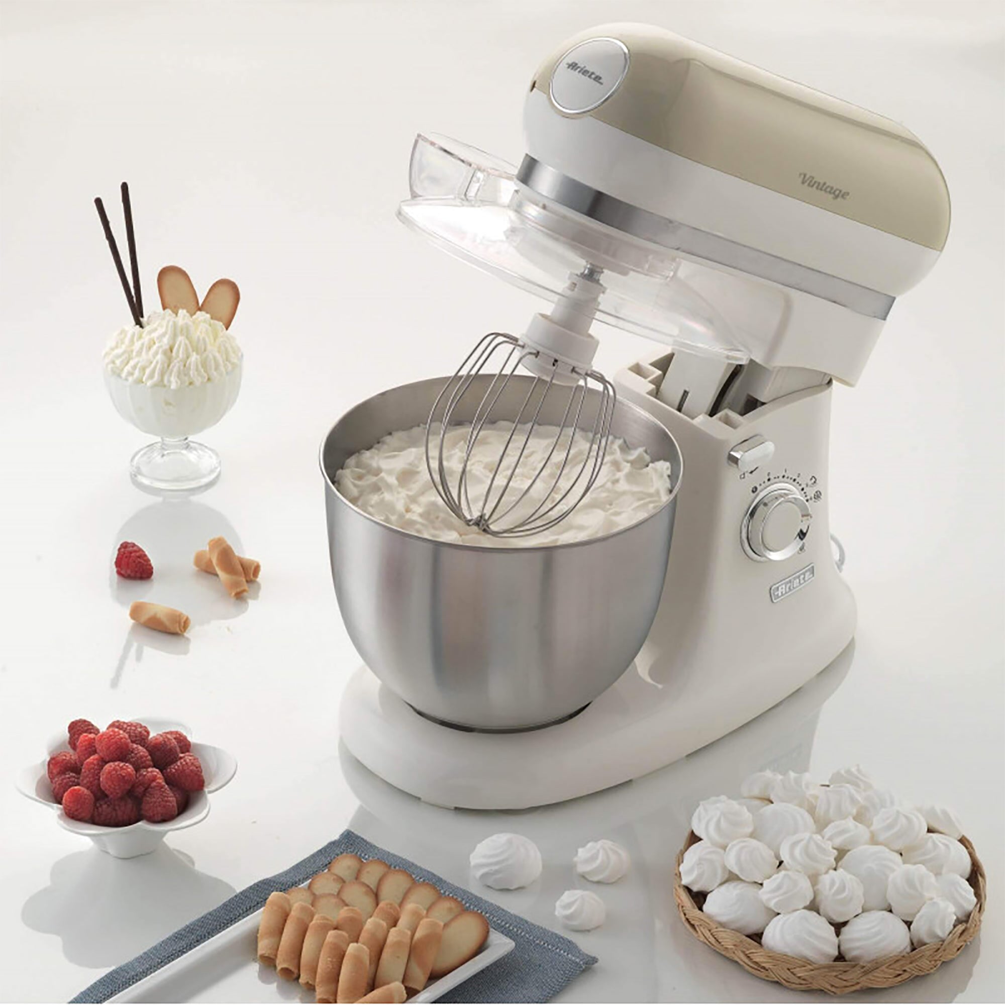 Ariete Vintage Stand Mixer in Cream - AR8803