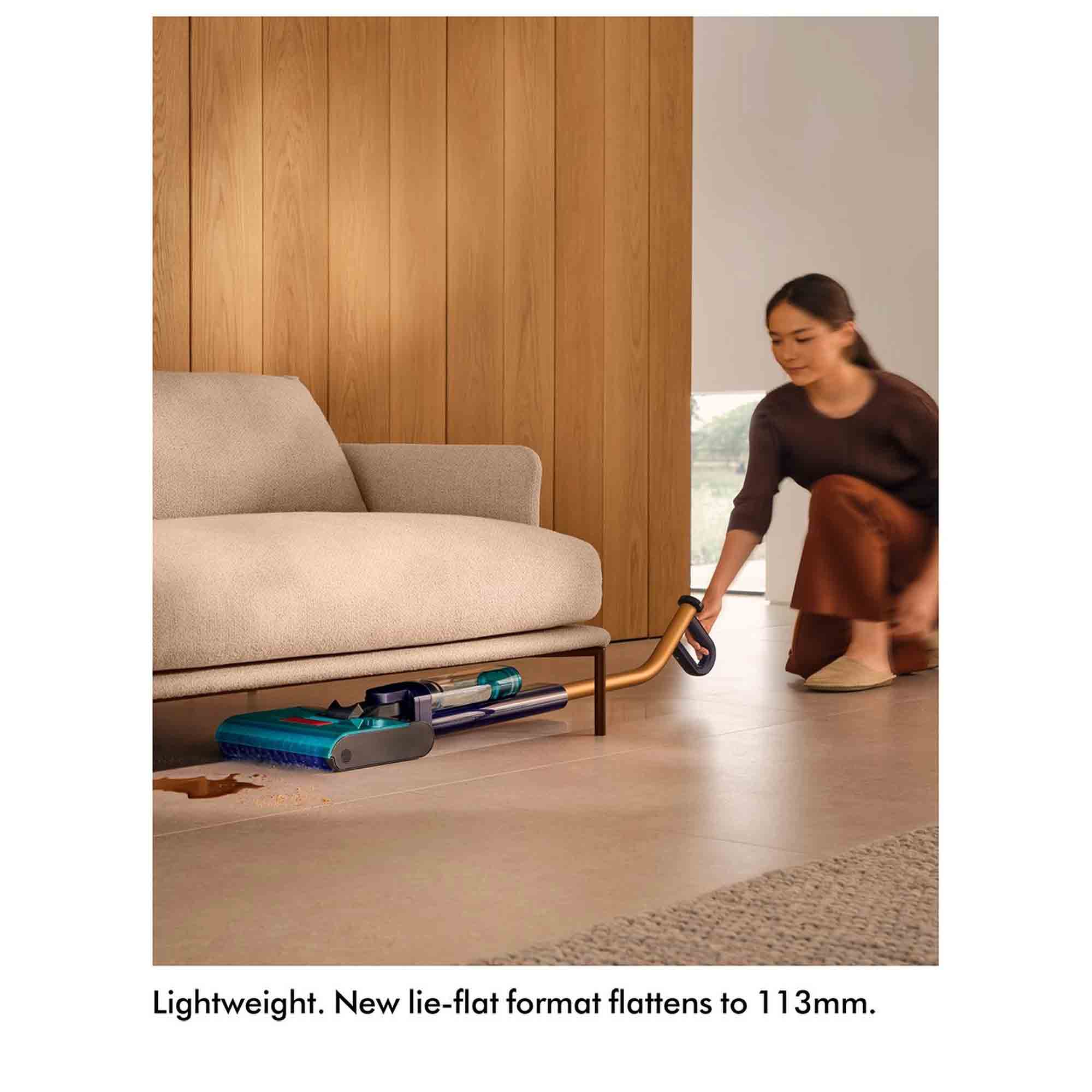 Lightweight. New lie-flat format flattens to 113mm.