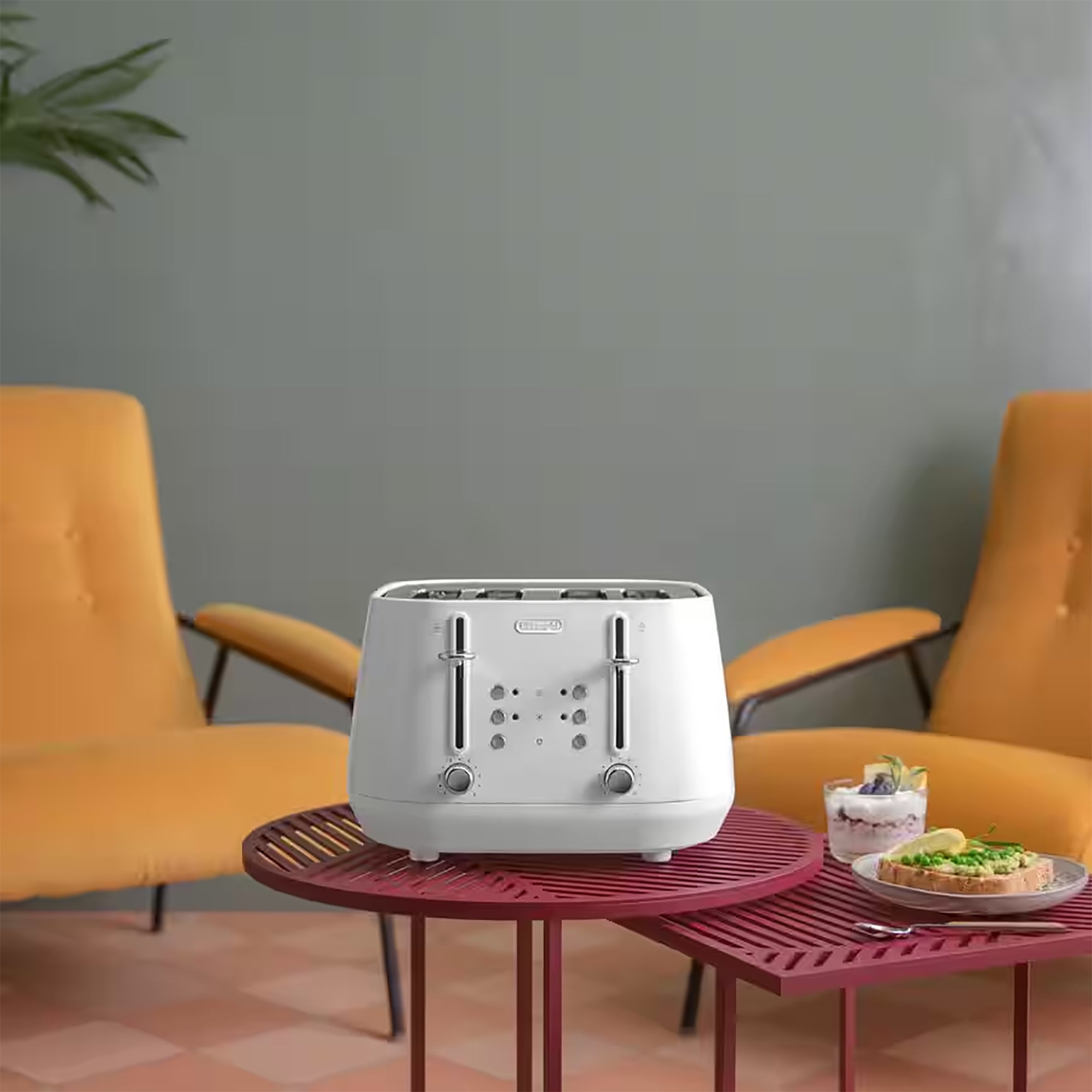 Delonghi Eclettica 4 Slice Toaster in White - CTY4003W