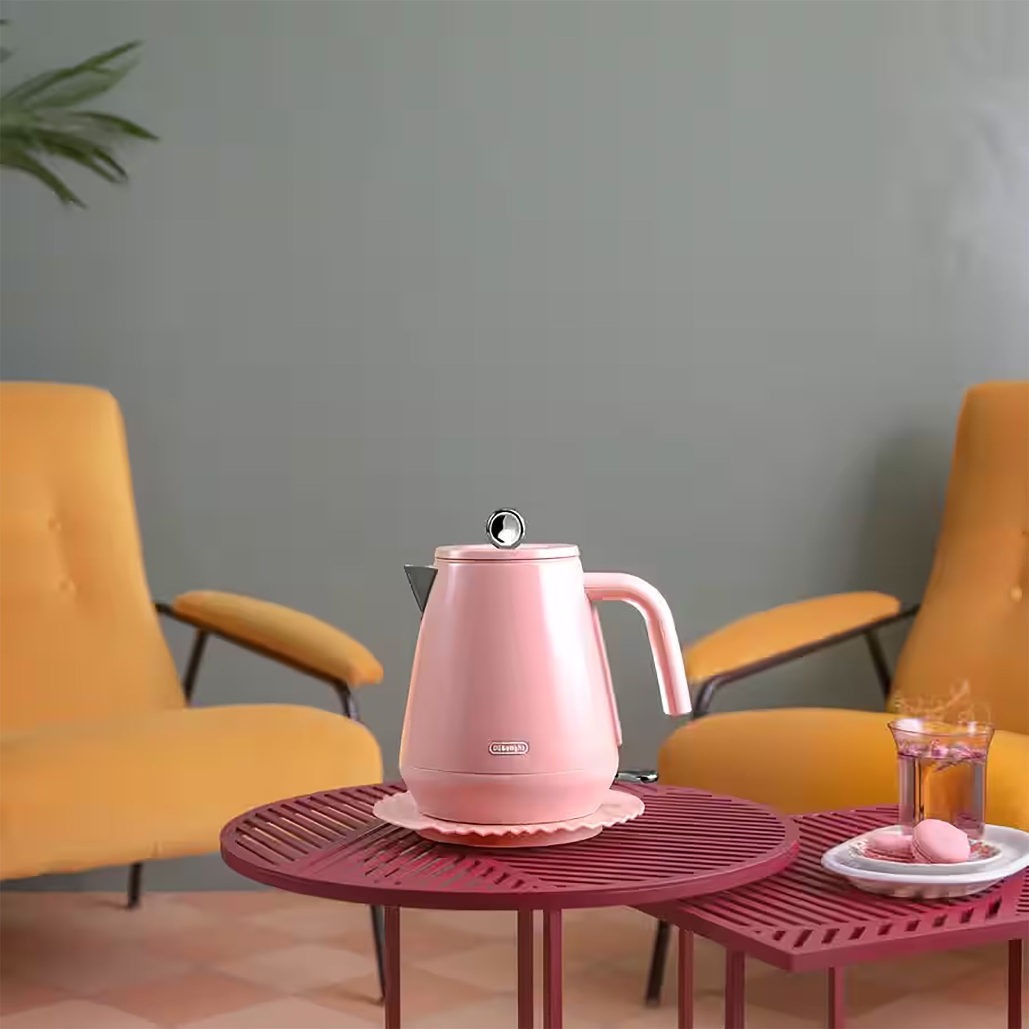 Delonghi Eclettica 1.7L Kettle in Pink - KBY3001PK