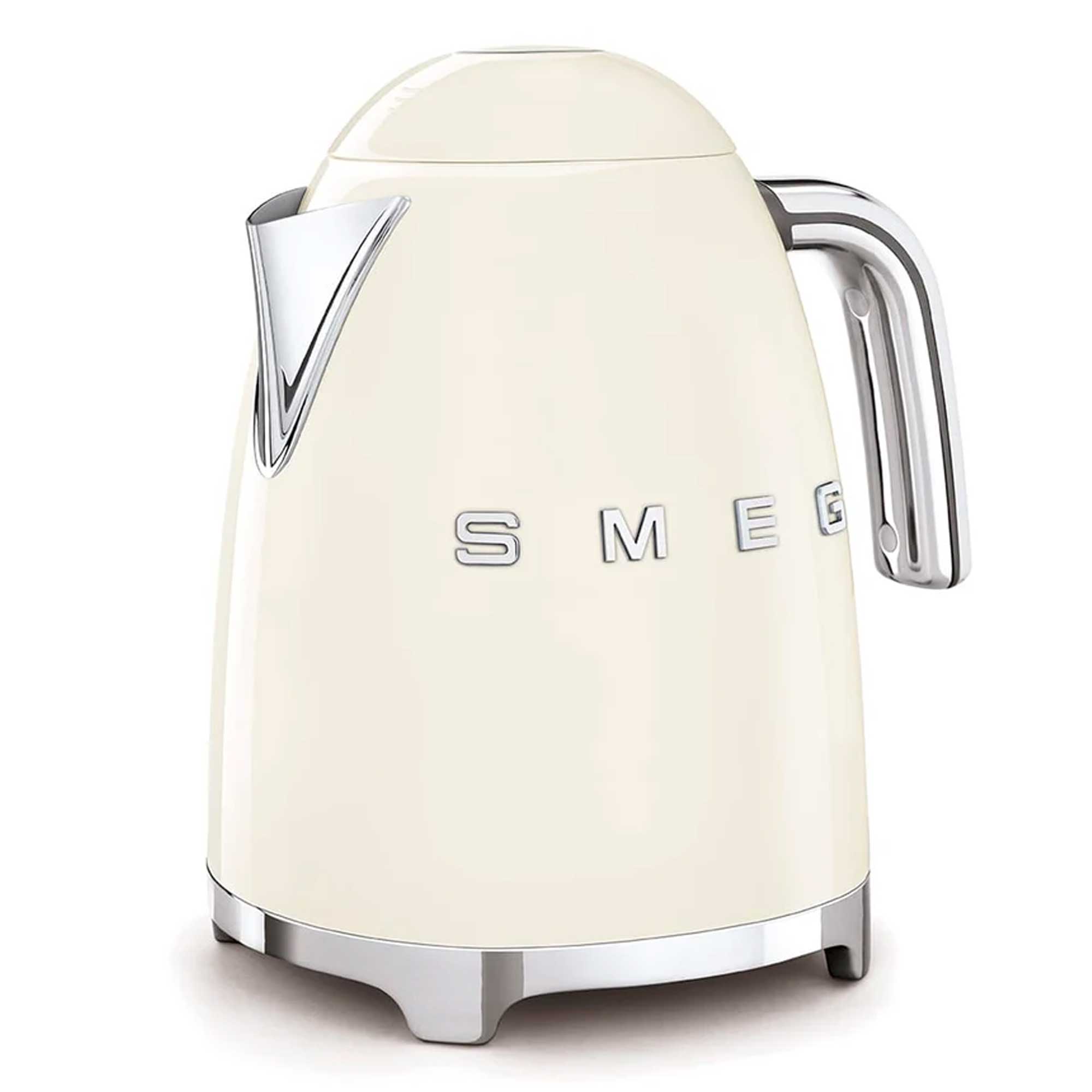 Cream-colored electric kettle with 'SMEG' branding on a white background
