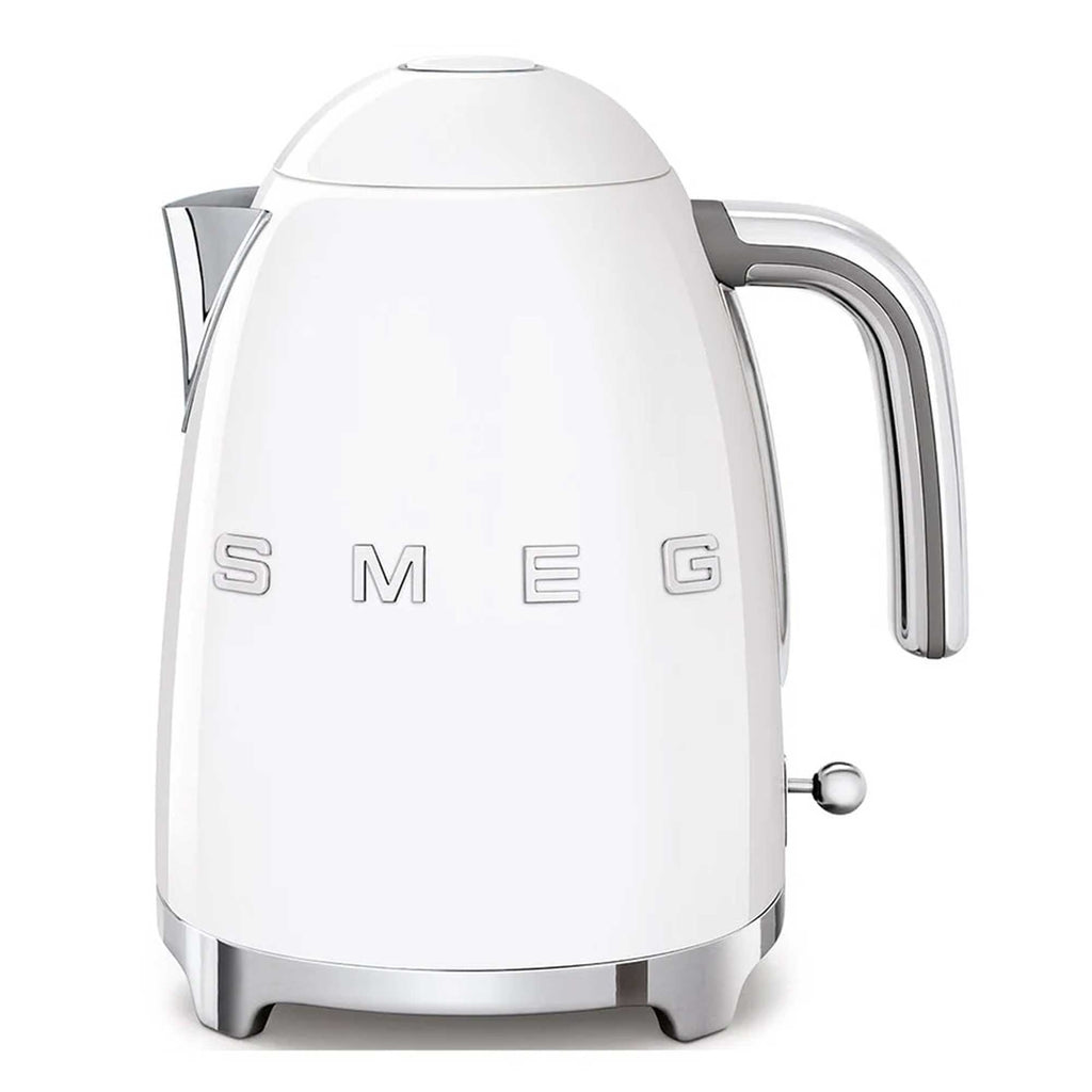 White electric kettle with 'SMEG' branding on a white background