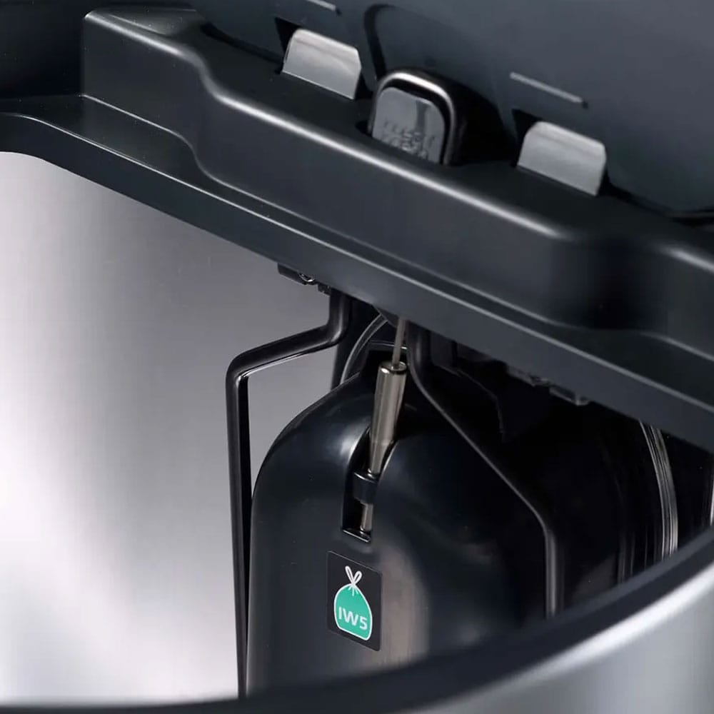 Joseph Joseph Arc 30L Easy-push Pedal Bin in Stainless Steel image 6