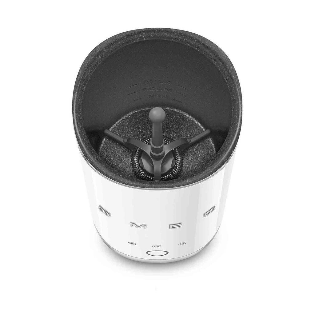 Smeg Mini Milk Frother in White MFF02WHUK image 7