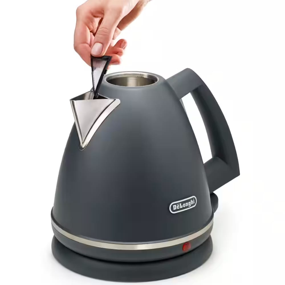 Delonghi Argento Silva Kettle in Grey KBX3016GY image 3
