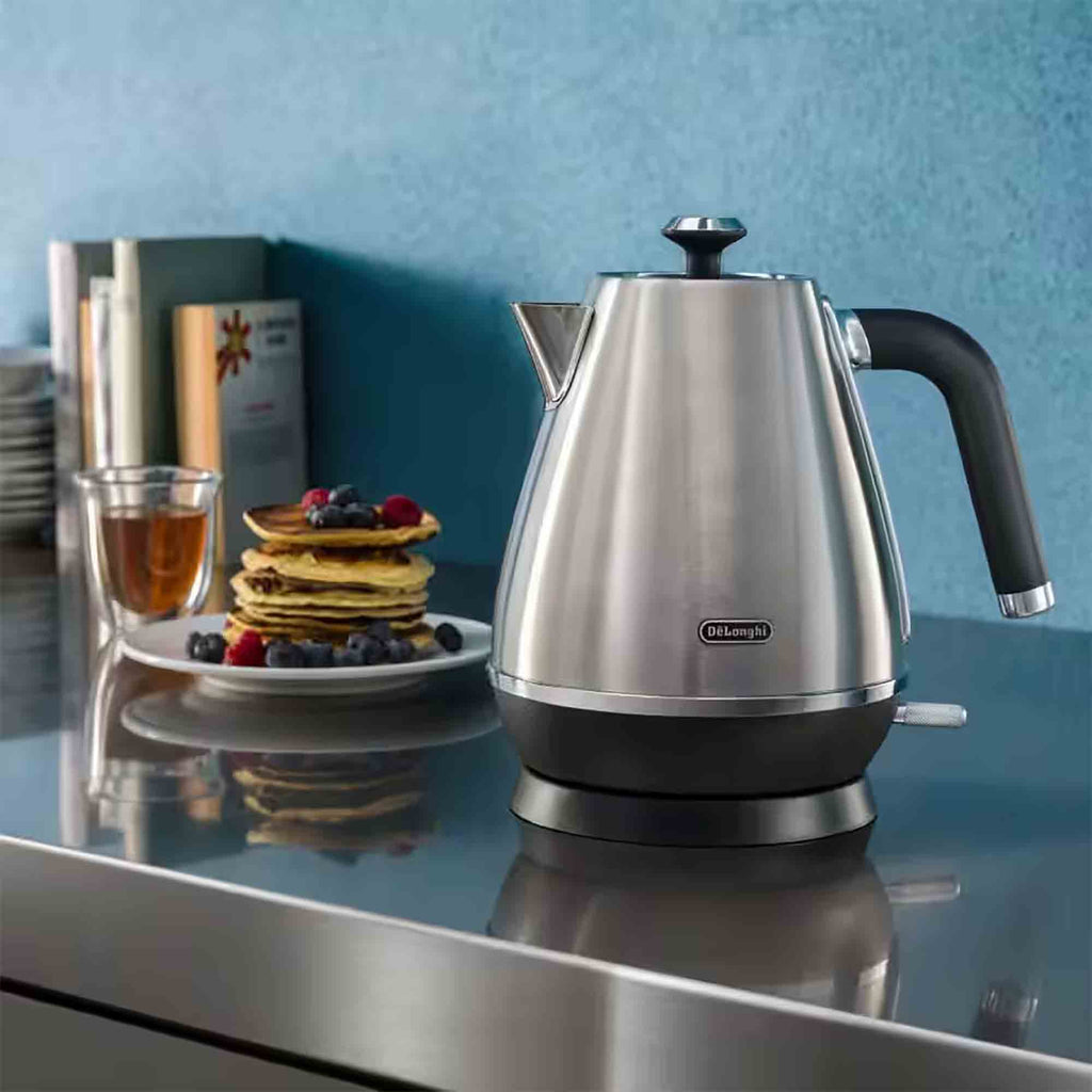 Delonghi Distinta X Kettle in Stainless Steel - KBI3001M image 2