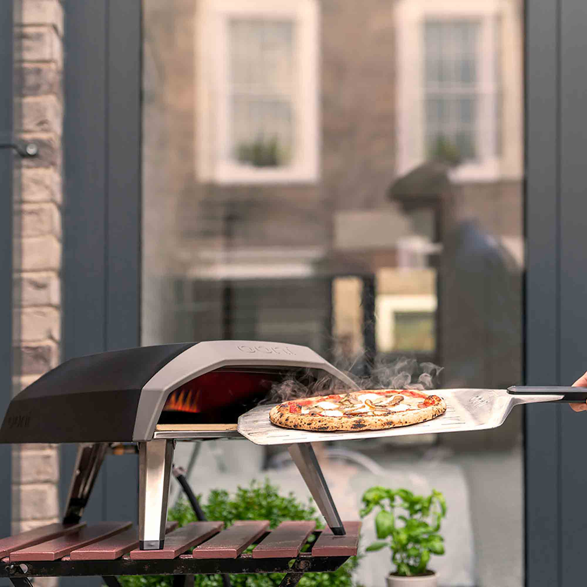 Ooni Koda 12 Gas Powered Outdoor Pizza Oven - UU-P06900 image 2