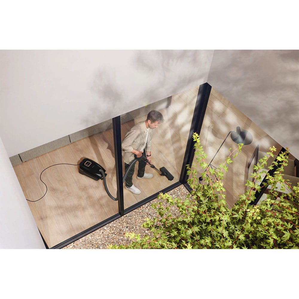 Miele Guard L1 AllFloor Cylinder Vacuum Cleaner - Obsidian Black image 3