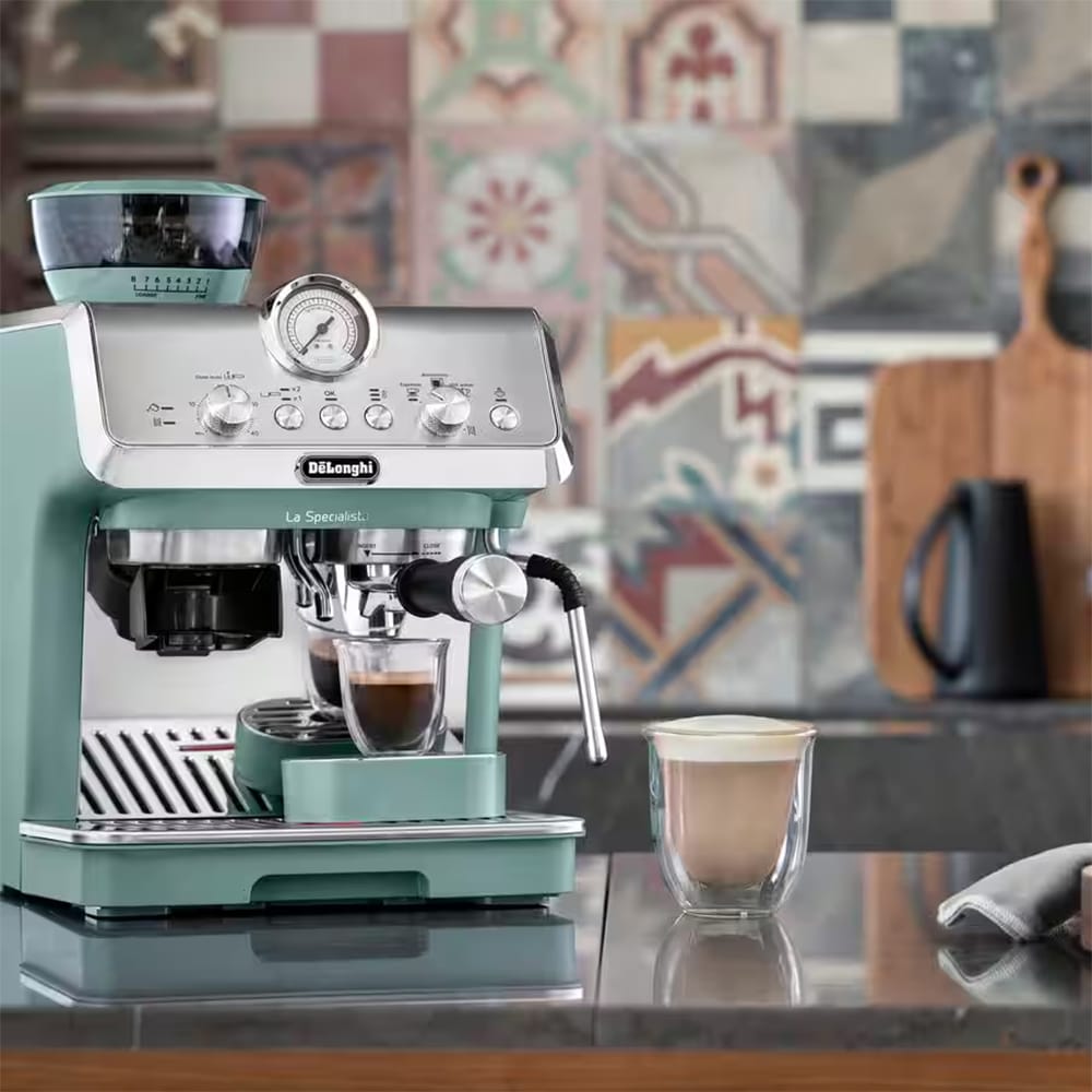 Delonghi La Specialista Arte Bean to Cup Espresso Coffee Machine in Green EC9155GR image 2