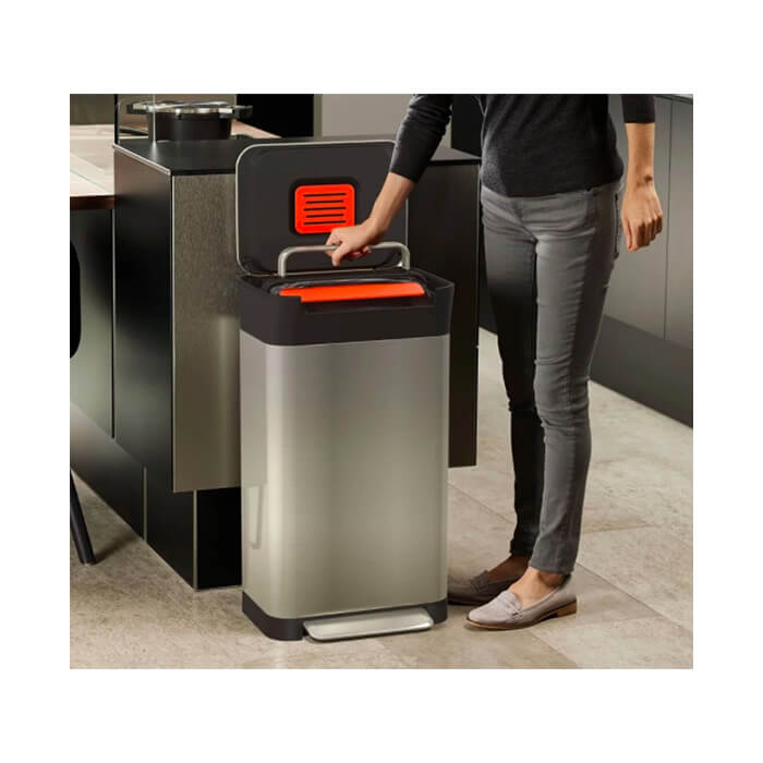 Joseph Joseph Titan 30L Trash Compactor in Stainless Steel image 2